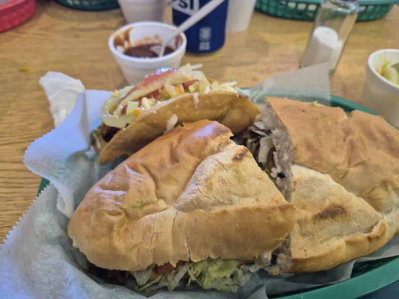 Arandas Tacos food